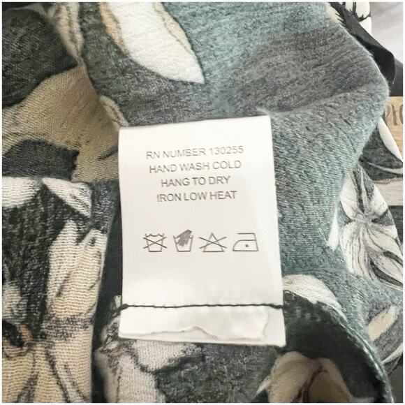 Knot Sisters Orchid Floral Button Front Shirt Short Sleeve Green Size Medium NWT - Picture 10 of 11